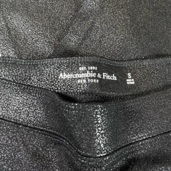 A&F Curved Abercrombie & Fitch Coated Black Pants- Leggings - Picture 6 of 11